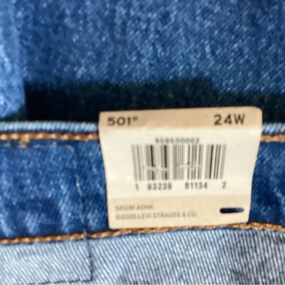 Levis 501 Women’s Cropped Signature High Rise Straight Button Fly Jeans Size 24W - Picture 5 of 10